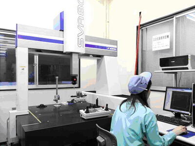 To ensure high quality, we have installed preciseness measuring machines. 