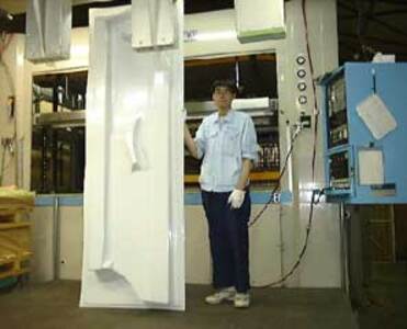 We can do large vacuum molding and air pressure molding!