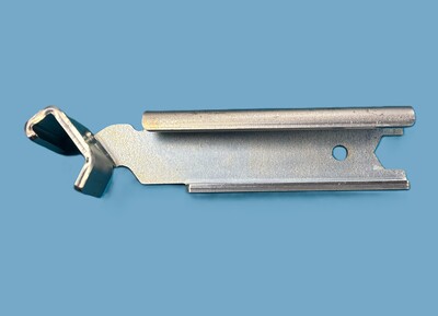 Techno Clipper – Common plate flange for HVAC ducts with fall-prevention function