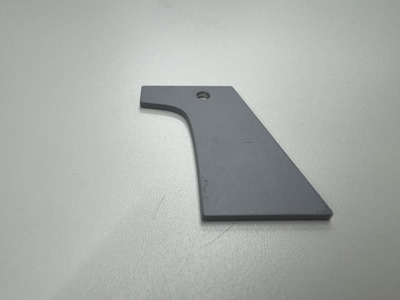 [Integrated Services from Painting to Silk-Screen Printing]  Press Processing Case Study: Aluminum Dog Charm