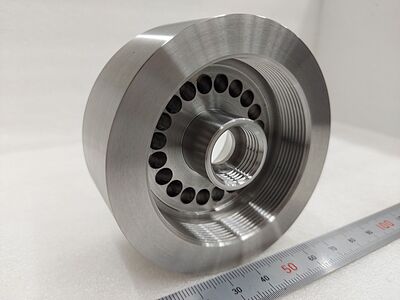 [Example of technology introduction] Stable accuracy by devising screw processing. Sulfur burning nozzle with a tolerance of ± 0.01, single item.